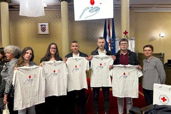 Svečanost za prvodarivatelje: "Širite dobrotu jer nitko nije postao siromašan dijeleći je"